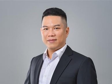 Max-Hoang.jpg Max-Hoang.jpg